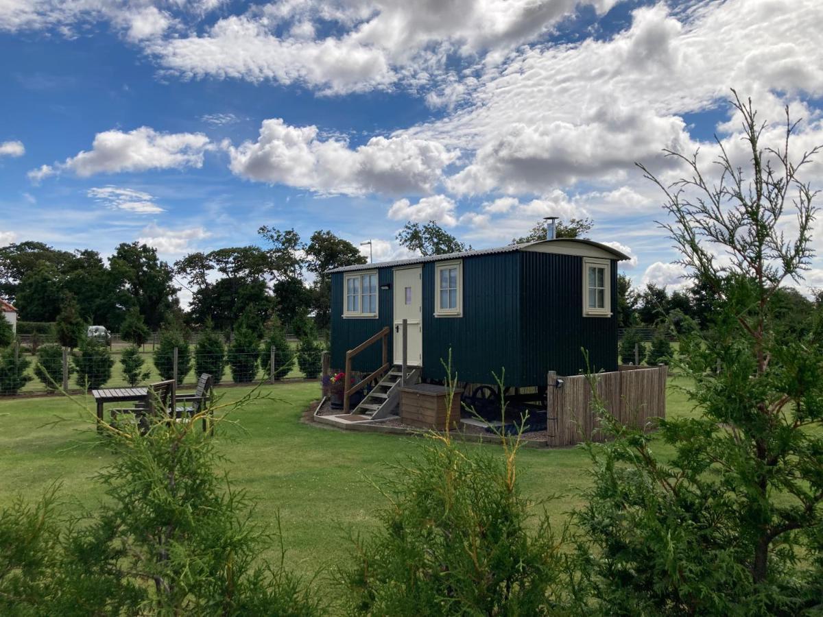 The Hawthorn Shepherds Hut Eyemouth Exterior photo