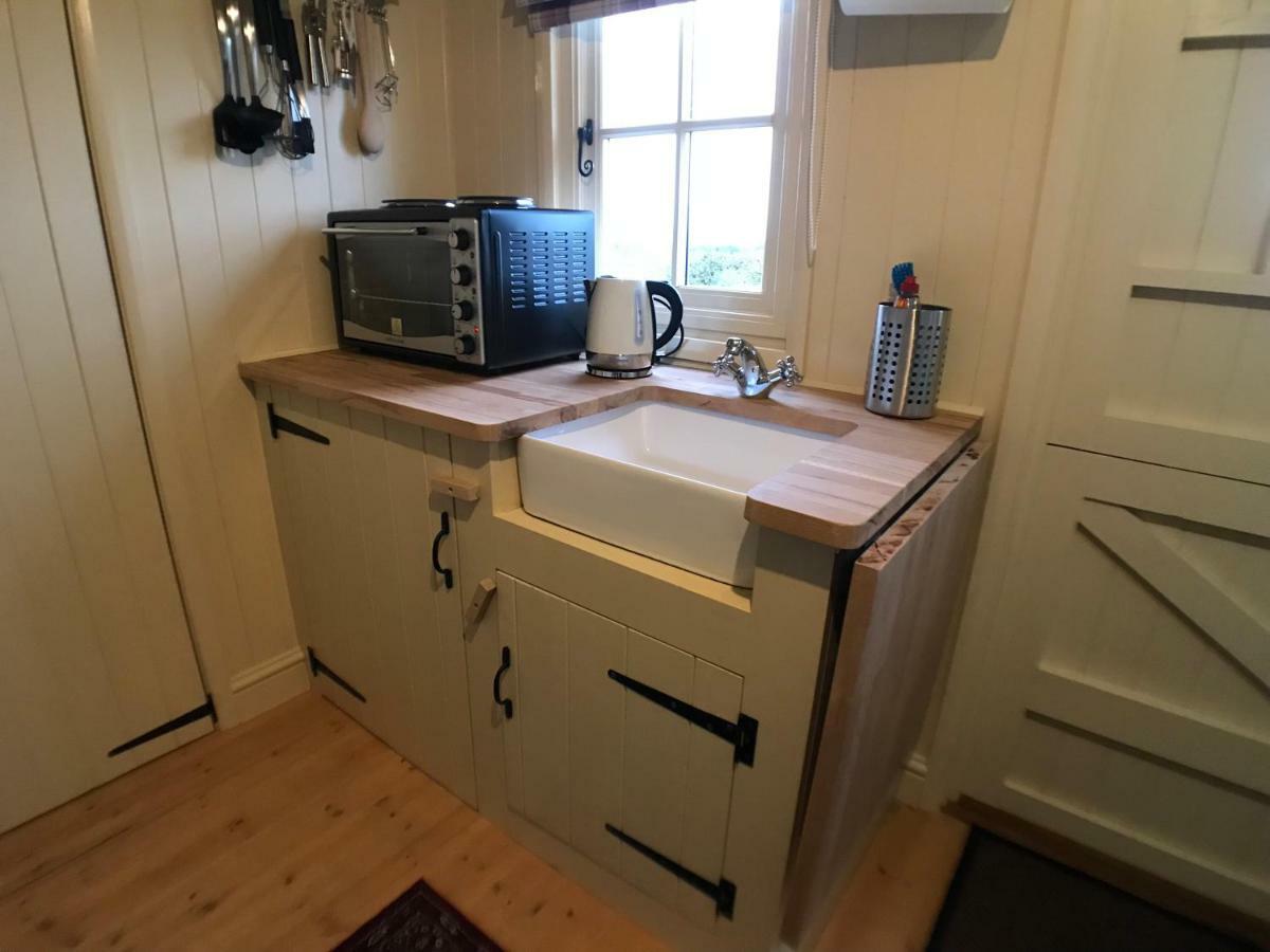 The Hawthorn Shepherds Hut Eyemouth Exterior photo