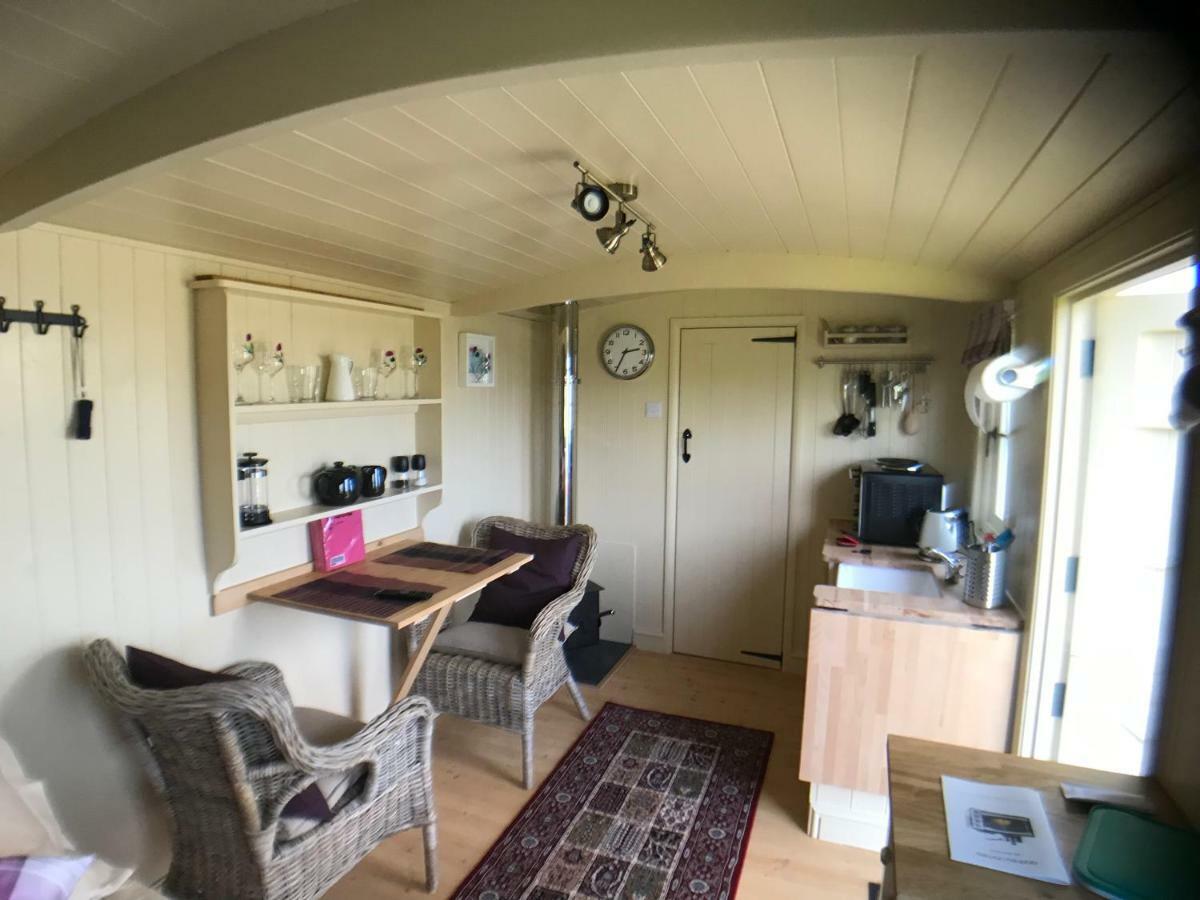 The Hawthorn Shepherds Hut Eyemouth Exterior photo